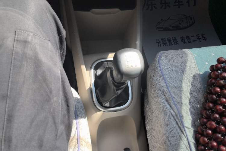 Used Venucia R50 2015 1.6L Manual Fashion Edition