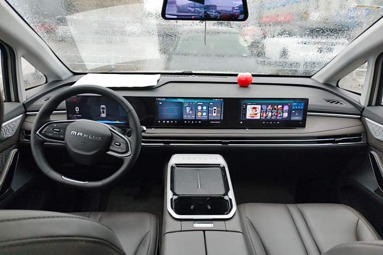 Used SAIC MAXUS G70 2024 2.0T Automatic Luxury Edition 7 Seats