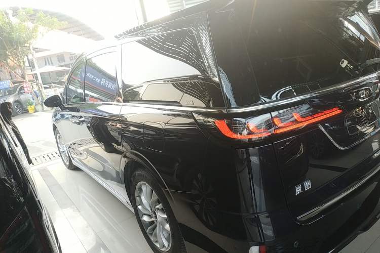 Used VOYAH Dream 2024 PHEV Extended-Range Premium Edition

