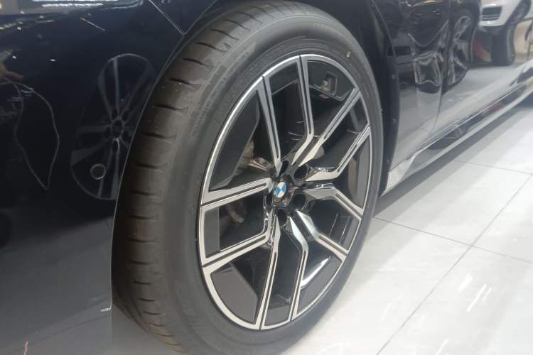 Used BMW 7 Series 2023 735Li M Sport Package
