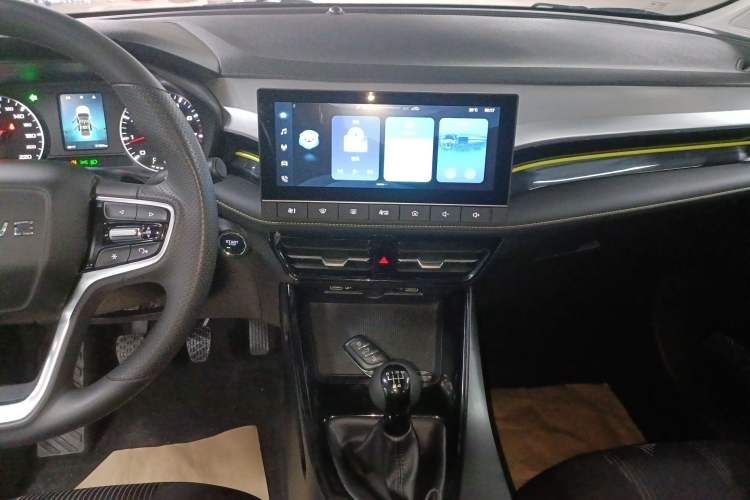 Used Roewe i5 2021 1.5L Manual Platinum Edition Audio And AC Panel