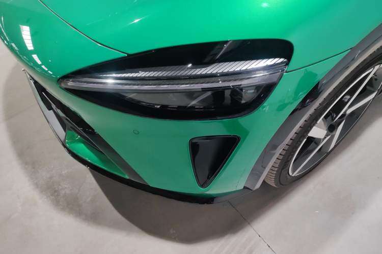 Used Xiaomi Auto YU7 2025 Ultra-Long Range High-Performance All-Wheel-Drive Max Edition
