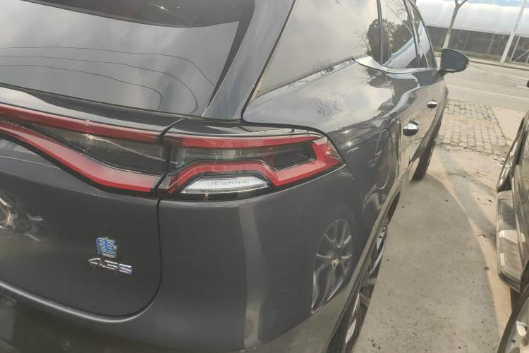 Used BYD Tang New Energy 2018 DM 2.0T All-Wheel Drive Smart Connectivity Luxury Model 7 Seats China V Emission Standard Exterior 3