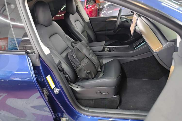 Used Tesla Model Y 2021 Long-Range All-Wheel-Drive Version