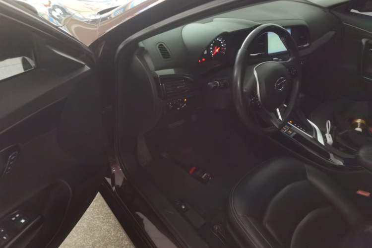 Used GAC Trumpchi GA6 2015 1.8T DCT Luxury Navigation Model
