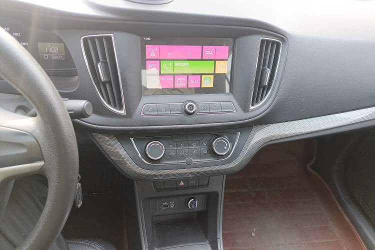 Used Roewe 360 2015 1.5L Automatic Luxury Edition