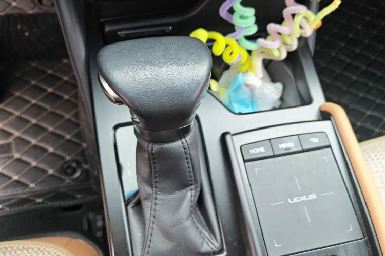 Used Lexus ES 2021 300h Deluxe Edition