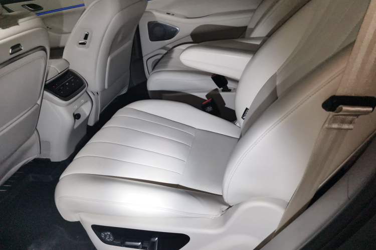Used Wey Lanshan 2025 Four-Wheel Drive Max
