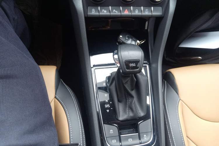 Used Skoda Kodiaq GT 2019 TSI330 Two-Wheel-Drive Luxury Edition China VI Standard Gear Lever