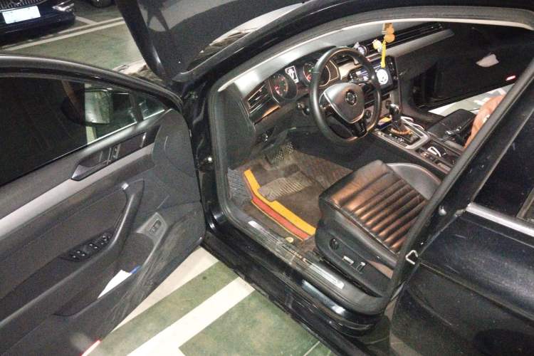 Used Volkswagen Magotan 2017 280TSI DSG Comfort Model Driver Seat