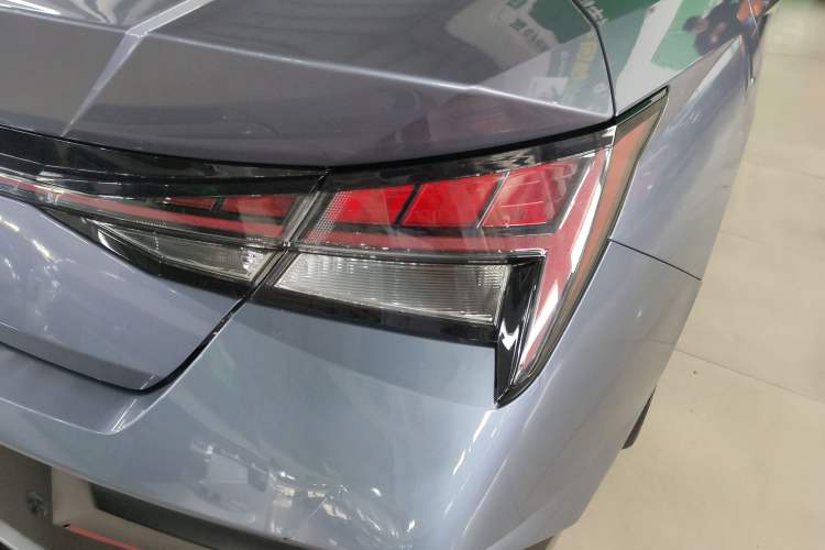 Used Hyundai Elantra 2023 1.5L CVT LUX Prestige Edition Right Rear Taillight