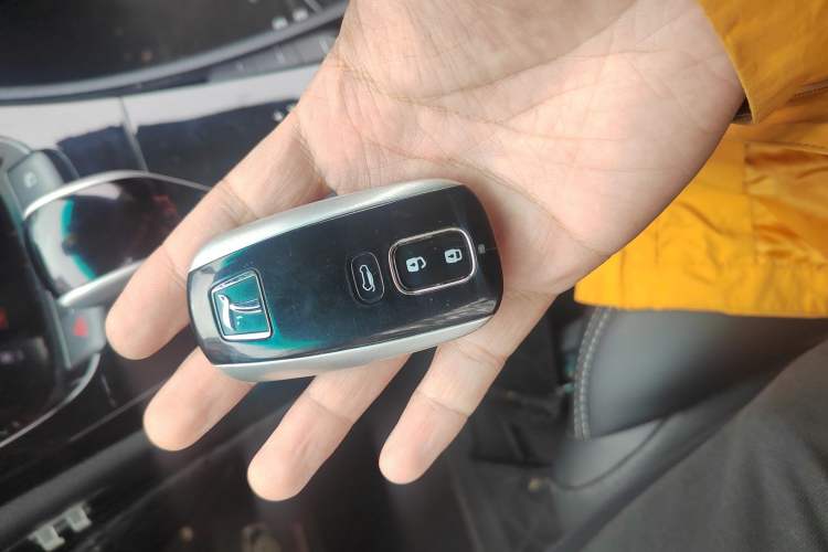 Used Luxgen Great 7 SUV 2015 2.2T Two-Wheel Drive Smart Version
