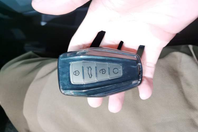 Used Geely Auto Monjaro L 2021 2.0TD DCT EVO Two-Wheel Drive Prestige Version Vehicle Key