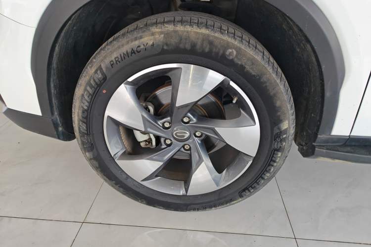 Used GAC Trumpchi GS8 2020 GS8S 390T Two-Wheel Drive Luxury Smart Connectivity Version Left Front Wheel Hub