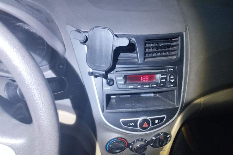 Used Hyundai Verna (older generation) 2010 Sedan 1.4L Manual Comfort GS
