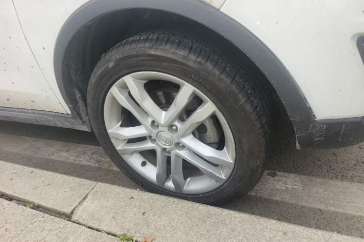 Used CHANGAN CS35 2017 1.6L Manual Luxury Model
