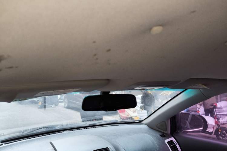 Used BYD S6 2014 2.0L Manual Luxury 5-Seater Headliner