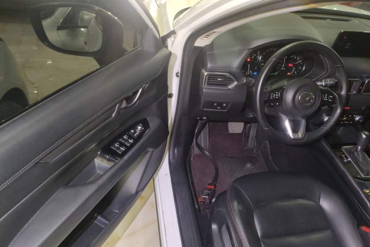 Used Mazda CX-5 2024 2.0L Automatic Two-Wheel Drive ZhiShang Version
