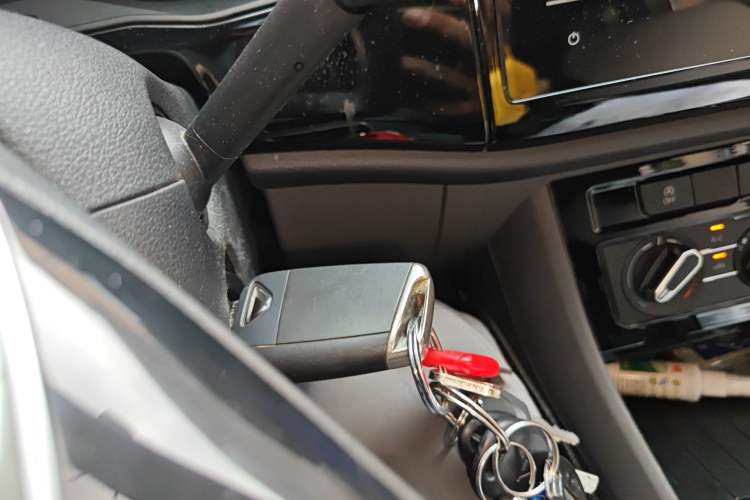 Used Jetta VS5 2019 280TSI Automatic Trend Model Vehicle Key