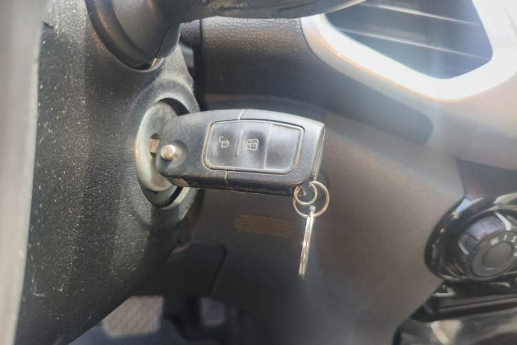 Used Ford EcoSport 2013 1.5L Automatic Fashion Model