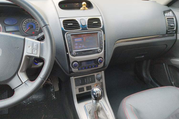 Used Geely Auto Classic Emgrand 2013 Hatchback 1.5L Manual Luxury Model
