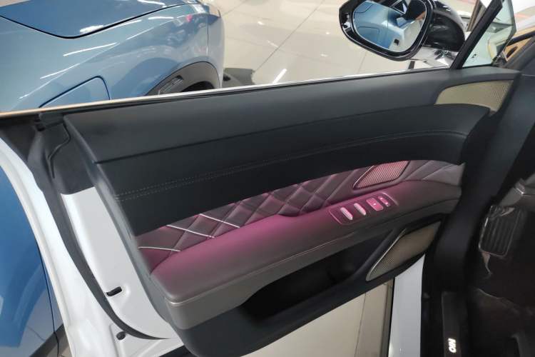 Used Nio ET9 2025 100 kWh