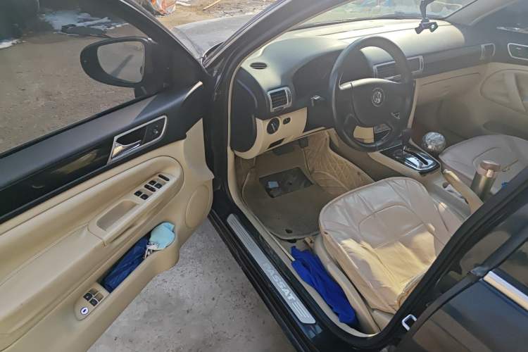 Used Volkswagen Passat 2009 2.0L MFI Automatic Luxury Edition
