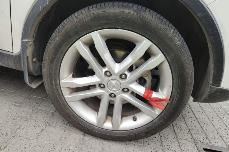Used CHANGAN CS35 2016 1.6L Manual Luxury Model China IV Standard Right Front Wheel Hub