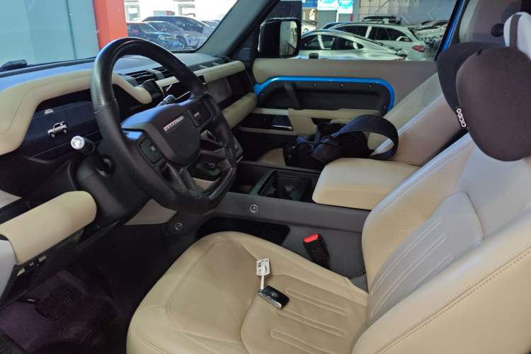 Used Land Rover Defender 2022 90 3.0T P400 XS Left Front Seat