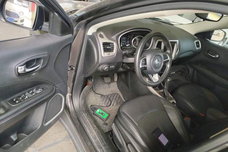 Used Jeep Compass 2017 200T Automatic Family Edition