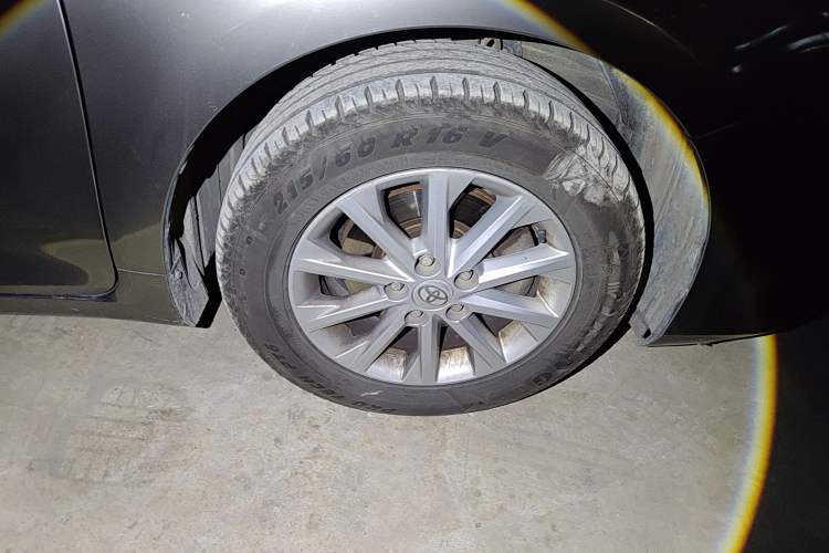 Used Toyota Camry 2015 2.0G Premier Edition
