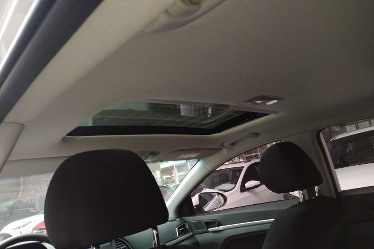 Used Hyundai Elantra (6th Generation / Lingdong) 2016 1.6L Automatic ZhiXuan – Elite Version
