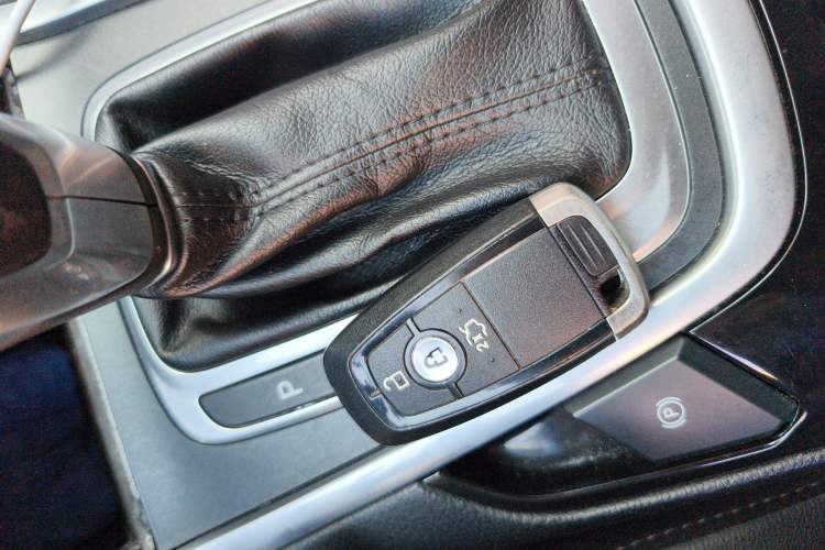 Used Ford Edge 2018 EcoBoost 245 Two-Wheel-Drive Titanium 7-Seater China V Standard