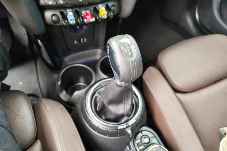 Used MINI MINI 2015 2.0T COOPER S Five-Door Edition