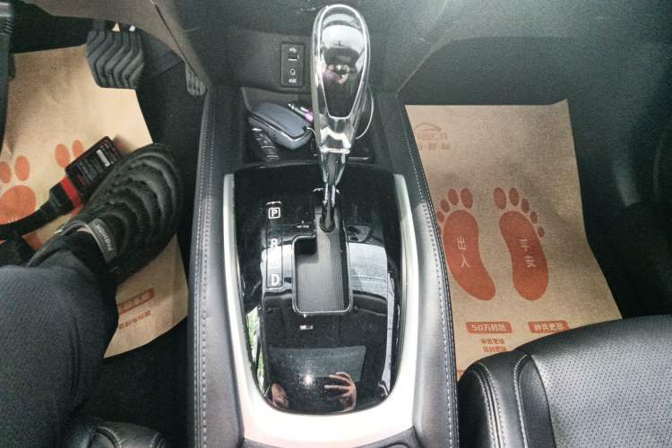 Used Nissan X-Trail 2017 2.0L CVT Comfort Edition 2WD Gear Lever