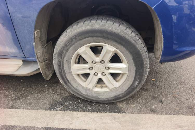 Used SAIC MAXUS T60 2017 2.0T Gasoline Automatic 4x4 High-Ride Elite Standard Cabin