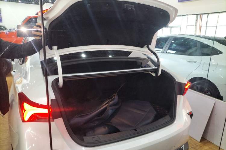 Used Buick Verano 2023 Pro GS Swift Edition Trunk