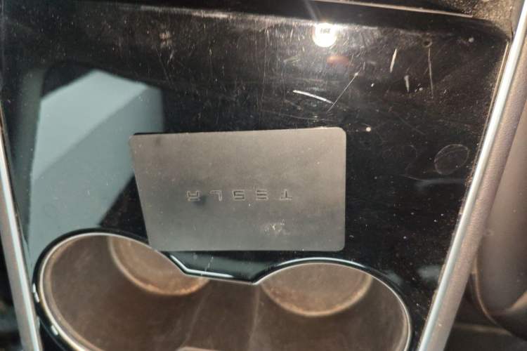 Used Tesla Model 3 2019 Long-Range All-Wheel-Drive Version