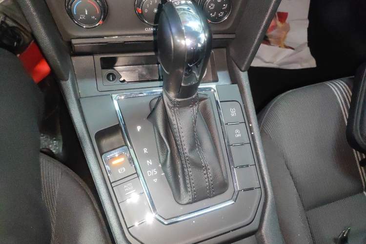 Used Volkswagen Lamando 2018 230TSI DSG Fashion Edition
