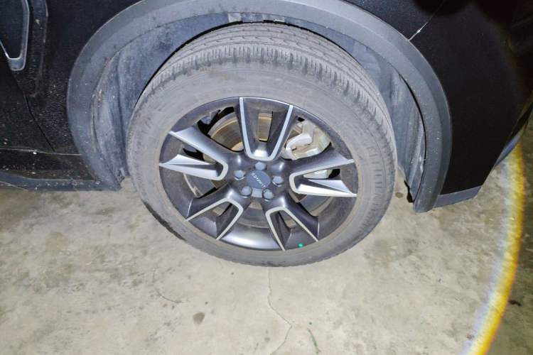 Used Lynk & Co 01 2021 2.0TD Two-Wheel-Drive Pro Trim Right Front Wheel Hub