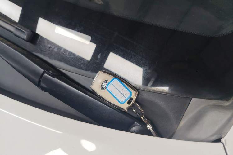 Used Kia kx1 Stonic 2019 1.4L Automatic Fun Edition China V Standard Vehicle Key