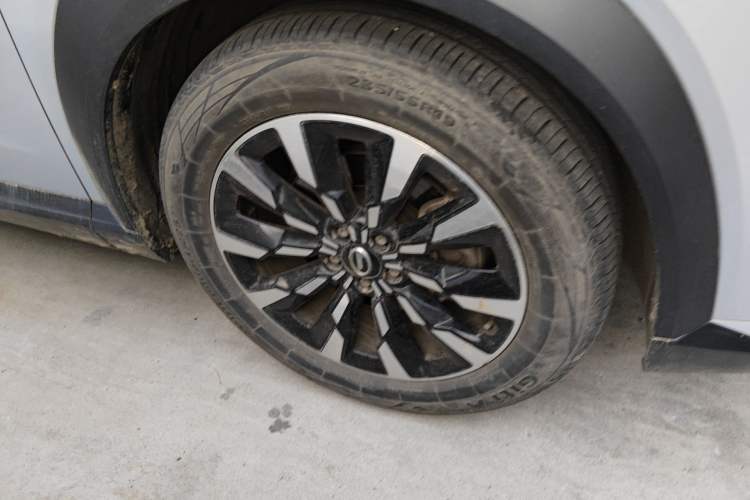 Used GAC Trumpchi EMKOO 2022 1.5T Supernova Pro Edition Right Front Wheel Hub