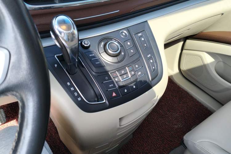 Used Buick GL8 2017 25S Luxury Version China V Standard