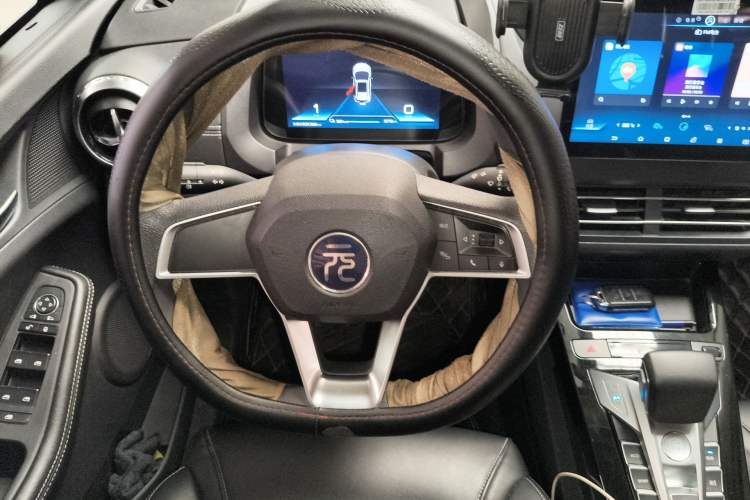 Used BYD Yuan New Energy 2019 EV535 Smart Connect Trendsetting Model Steering Wheel