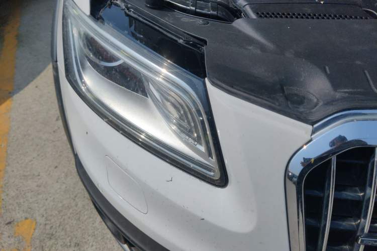 Used Audi Q5 2017 Plus 40 TFSI Technology Model Right Front Headlight