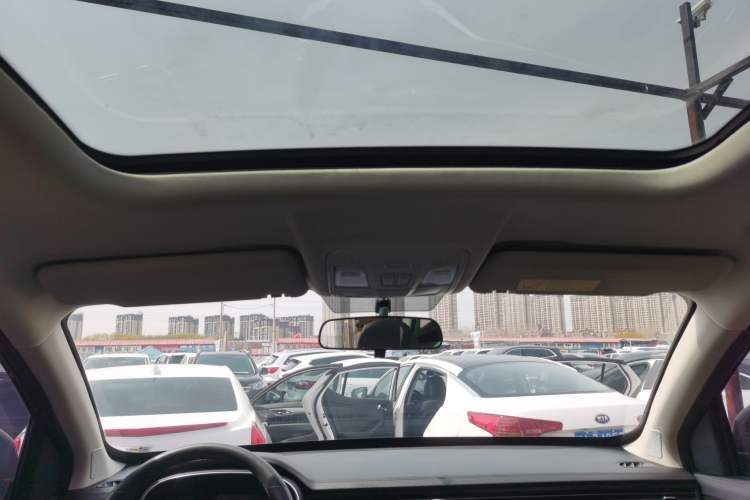 Used Sinotruk VGV U70 2020 1.5T Automatic Smart Enjoyment Elite Navigation Version 7 Seats Headliner