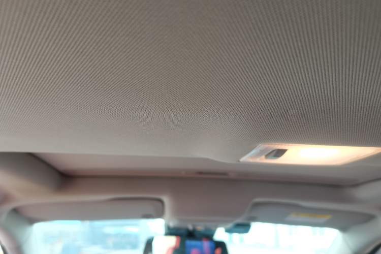 Used Buick Encore 2018 18T Automatic Two-Wheel Drive Urban Elite Model Headliner