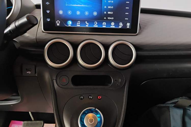 Used ORA Black Cat 2021 301 km Basic Version Audio And AC Panel