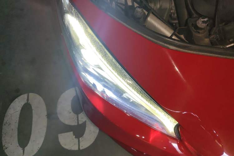 Used Mercedes-Benz CLA 2017 Facelifted CLA 200 Stylish Edition Right Front Headlight