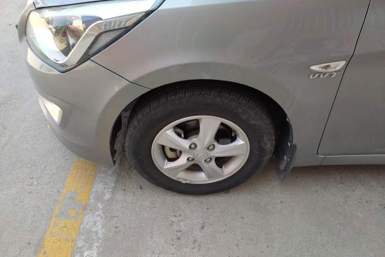 Used Hyundai Verna (older generation) 2014 1.4L Automatic Smart GLS Exterior 7